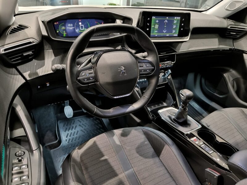 Peugeot 2008 1135 08