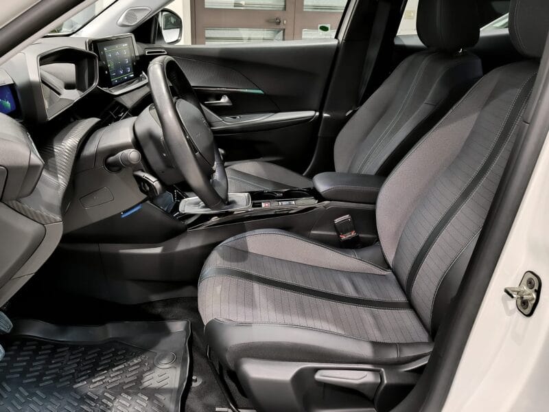 Peugeot 2008 1135 09