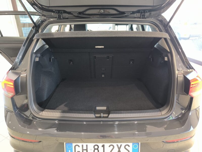 VW Golf 1041 02