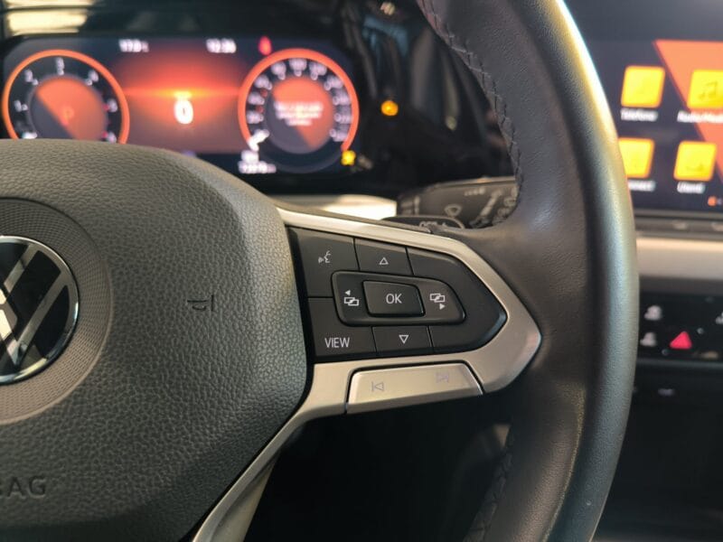 VW Golf 1041 07