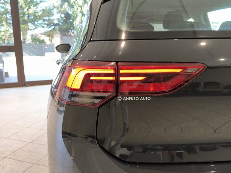 VW Golf 1041 19
