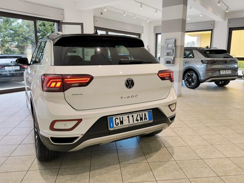 VW T-Roc 1085 10