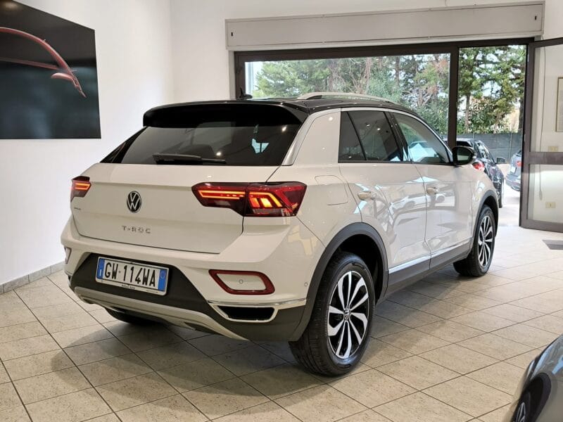 VW T-Roc 1085 12