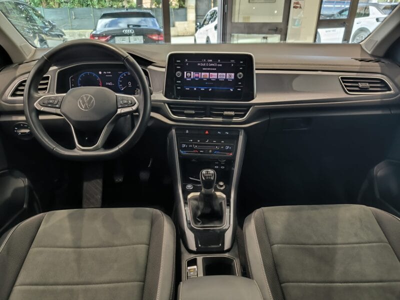 VW T-Roc 1085 27