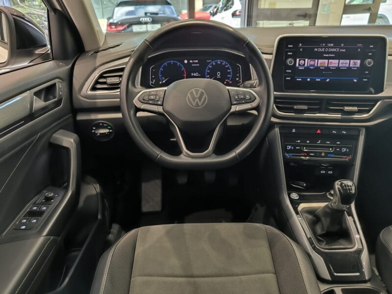 VW T-Roc 1085 29