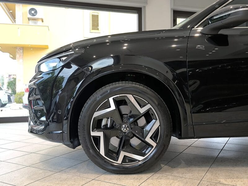 VW Tiguan 1107 24