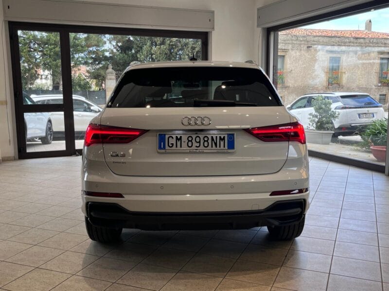 Audi Q3 1413 16