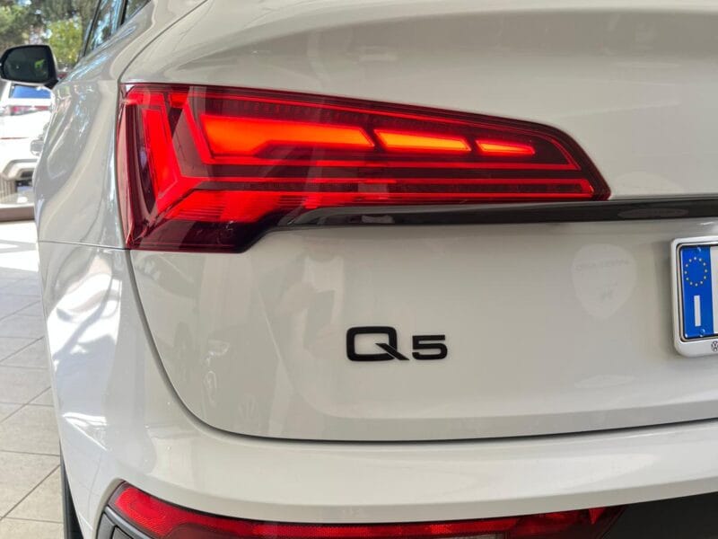 Audi Q5 Sportback 1346 1739