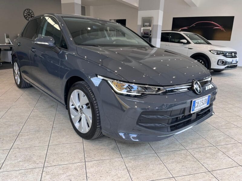 VW Golf 1694 16