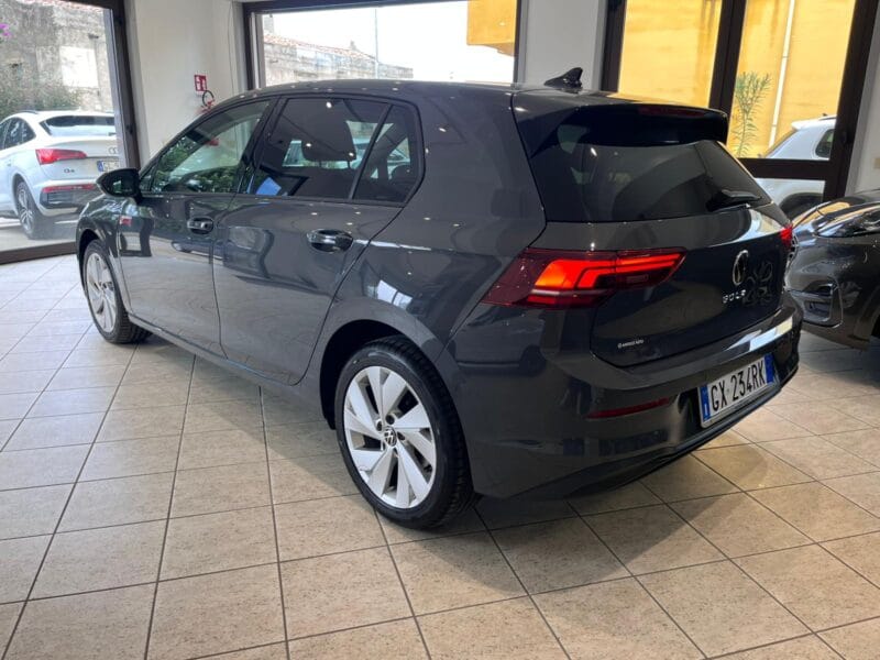 VW Golf 1694 19