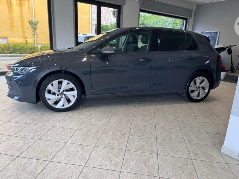 VW Golf 1694 25