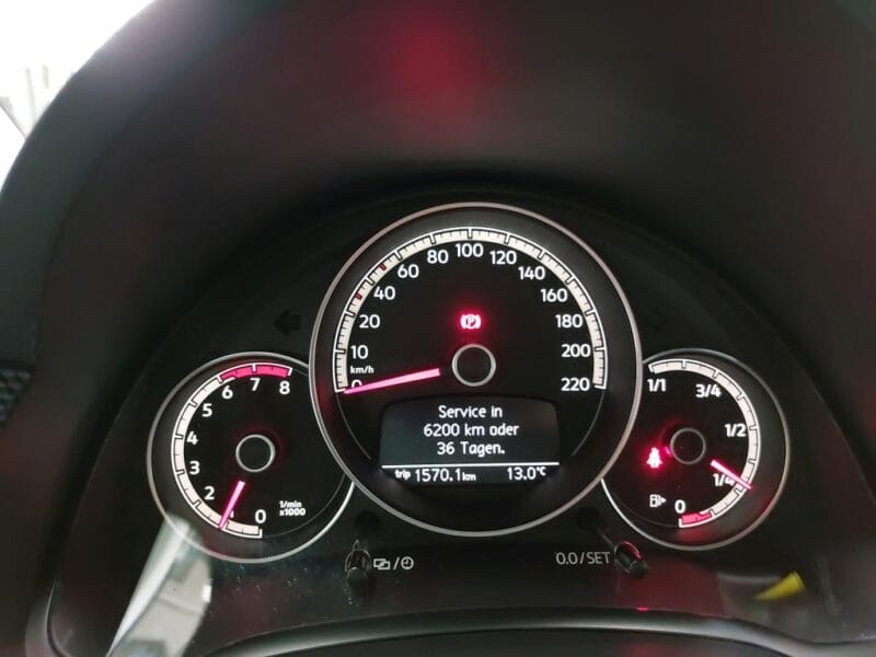 VW UP 1357 33