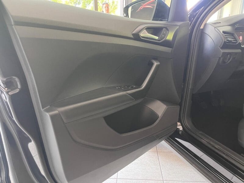 VW T-CROSS 1784 1796