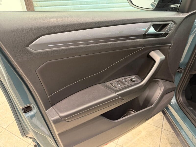 VW T-ROC 1872 1879