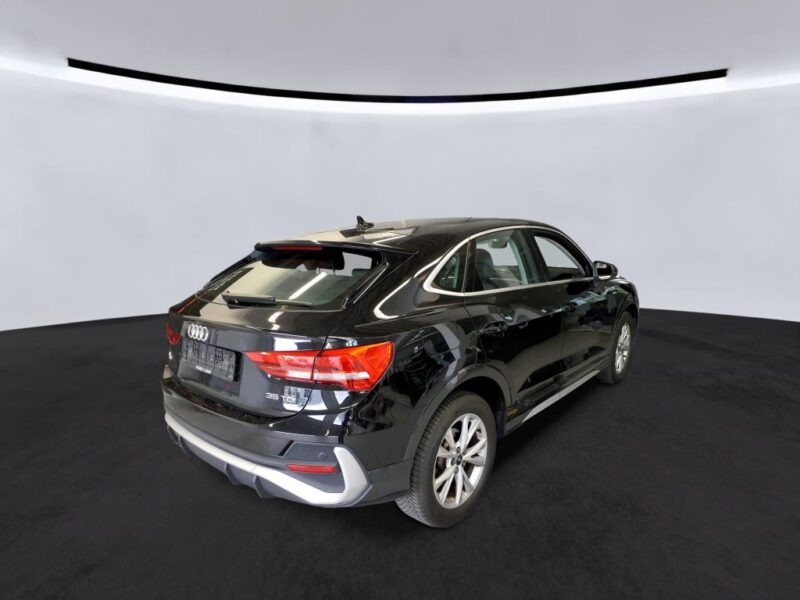 Audi Q3 Sportback 2205 2210