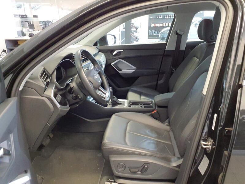 Audi Q3 Sportback 2205 2216