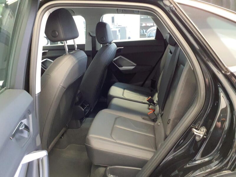 Audi Q3 Sportback 2205 2217